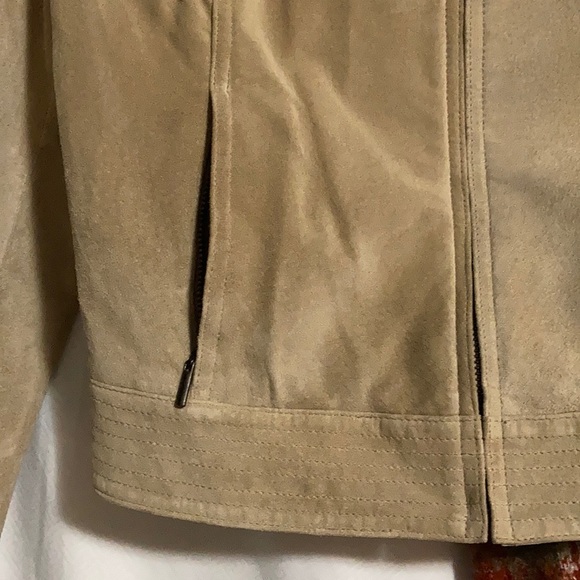 Women’s Leather Jacket - Picture 3 of 5